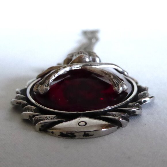 NEW SKULL CROSSBONES BLOOD RED JEWEL PENDANT W/ SILVER 20” CHAIN GOTHIC - Picture 12 of 16